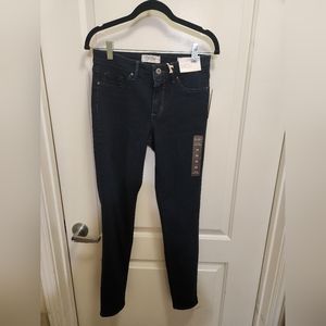 Jessica Simpson kiss me skinny jeans size 28